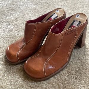 Y2K Retro Tommy Hilfiger leather Slip On Heeled Clogs Mules